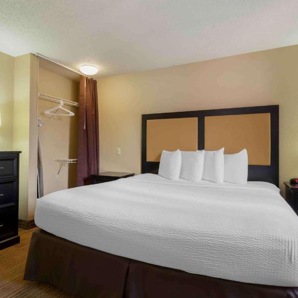 Extended Stay America Suites – Rockford – I-90
