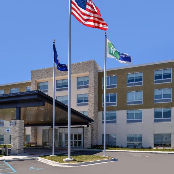 Holiday Inn Express & Suites – Brighton South – US 23 by IHG