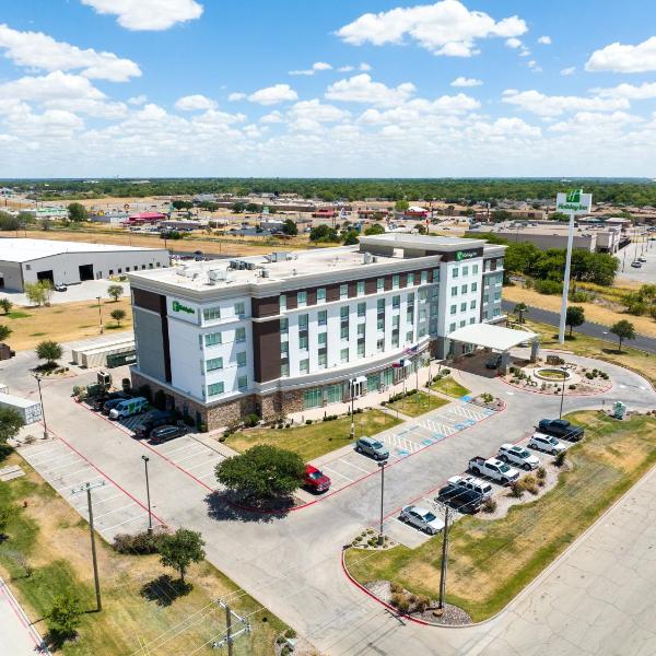 Holiday Inn Hotel & Suites Waco Northwest by IHG