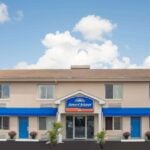 Howard Johnson by Wyndham Springfield