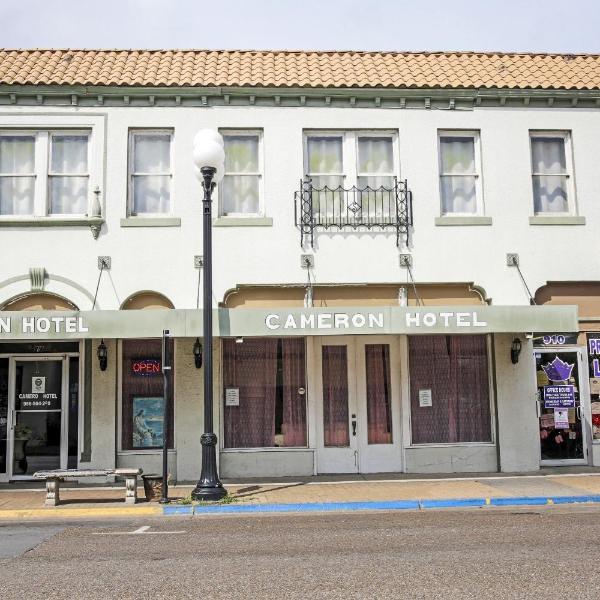 OYO Historic Cameron Hotel Brownsville I-69E
