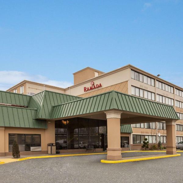 Ramada by Wyndham Rochelle Park Near Paramus
