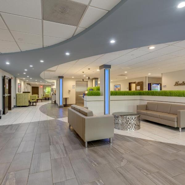 Alexis Inn and Suites Hotel