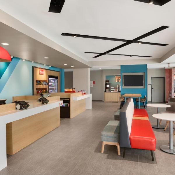 Avid Hotel – Ft Lauderdale Airport – Cruise by IHG