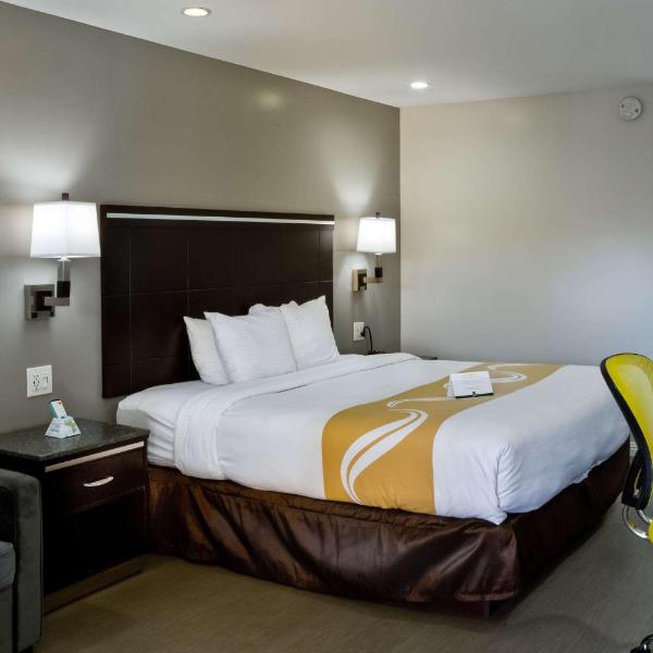 Bay Area Inn & Suites