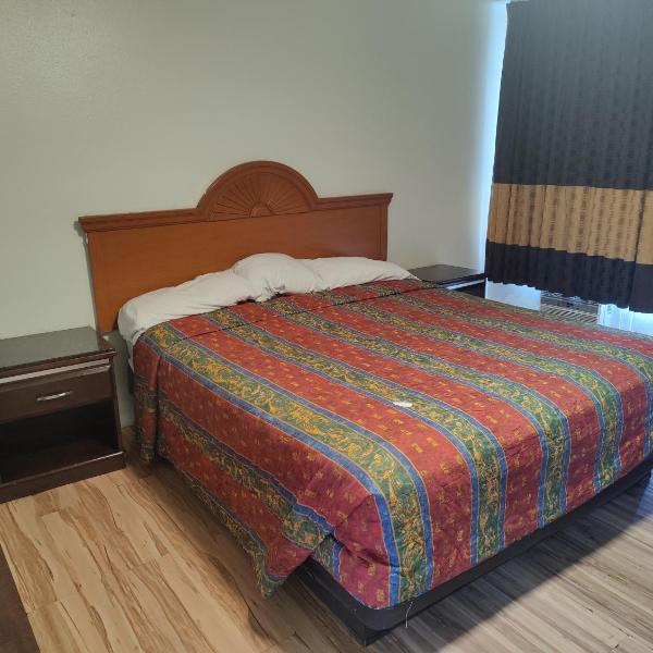 Best Inn & Suites