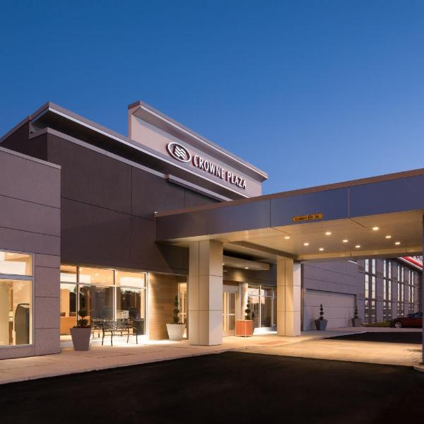 Crowne Plaza Chicago SW – Burr Ridge by IHG