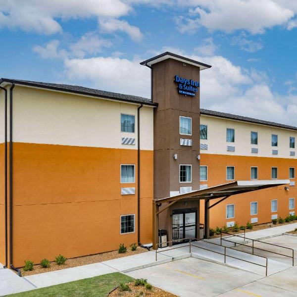 Days Inn & Suites by Wyndham Horn Lake – Memphis Graceland