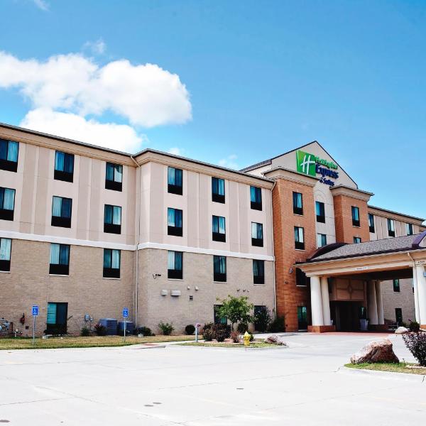 Holiday Inn Express and Suites Urbandale Des Moines by IHG