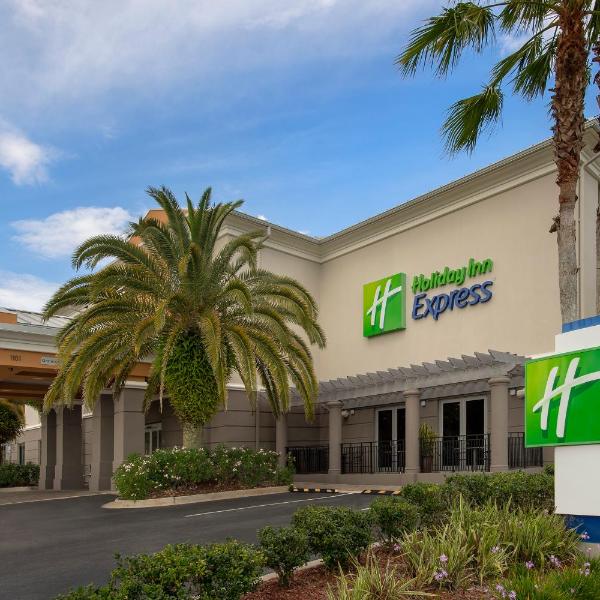 Holiday Inn Express Jacksonville Beach by IHG