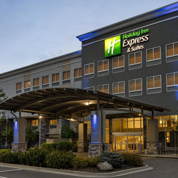 Holiday Inn Express & Suites Colorado Springs Central by IHG