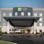 Holiday Inn Express & Suites Memphis Arpt Elvis Presley Blv by IHG