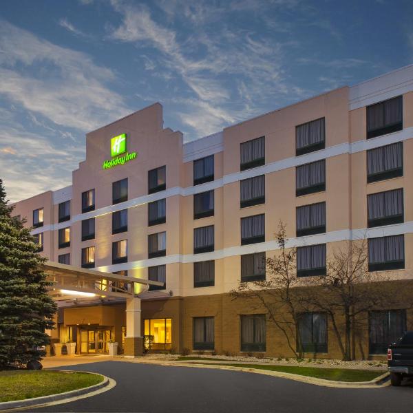 Holiday Inn & Suites Bolingbrook by IHG