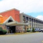 Howard Johnson by Wyndham Clifton NJ