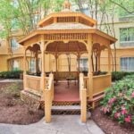 La Quinta Inn & Suites by Wyndham University Area Chapel Hill