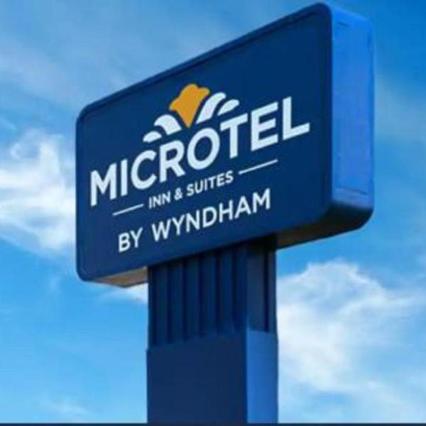 Microtel Inn & Suites by Wyndham Woodland Park