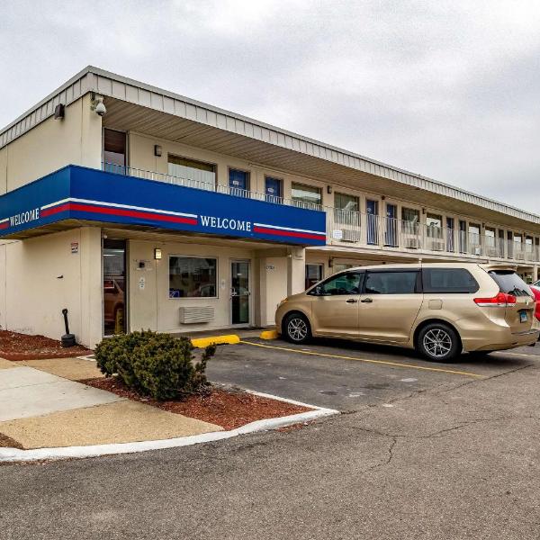 Motel 6-Joliet, IL – I-80