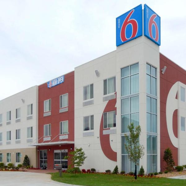 Motel 6-Tulsa, OK