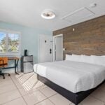 Standard Hotel Room – King Bed #2