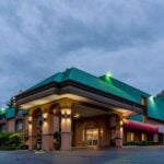 Sutton Suites Hotel
