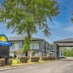 Days Inn By Wyndham Pensacola I 10