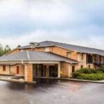 Econo Lodge Inn Suites