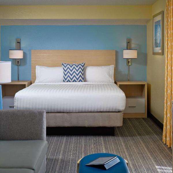 Sonesta Simply Suites Cleveland Airport