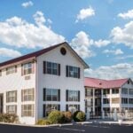 Super 8 By Wyndham Sevierville Riverside Gatlinburg Pigeon