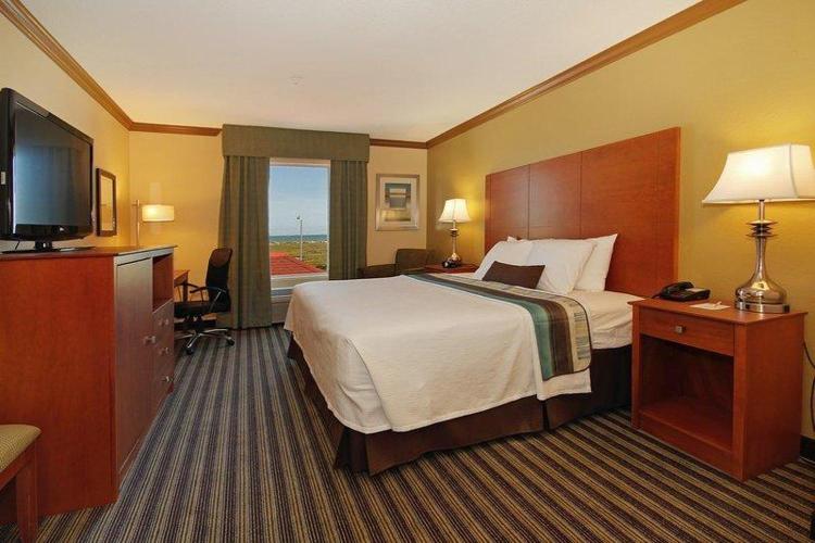 Best Western Plus Seawall Inn & Suites by the Beach photo 3