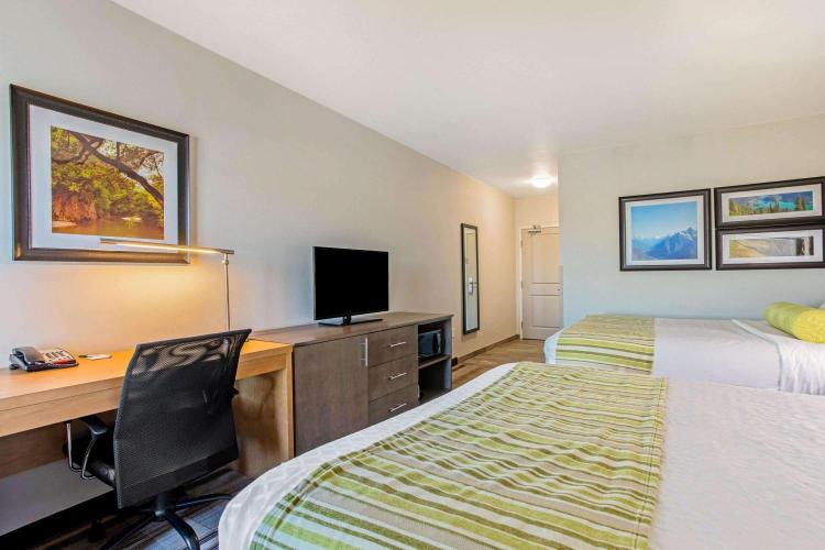 La Quinta by Wyndham Paducah photo 1