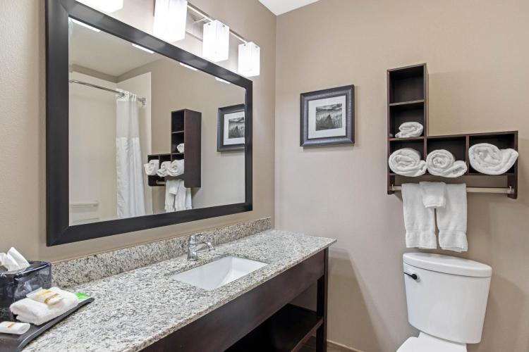 La Quinta by Wyndham Paducah photo 2