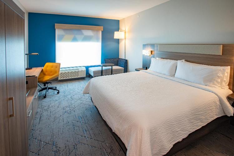 Holiday Inn Express & Suites Pensacola Airport North – I-10 by IHG photo 2