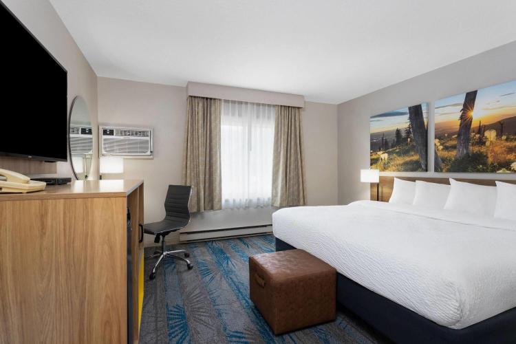 Days Inn and Suites by Wyndham Downtown Missoula-University photo 2