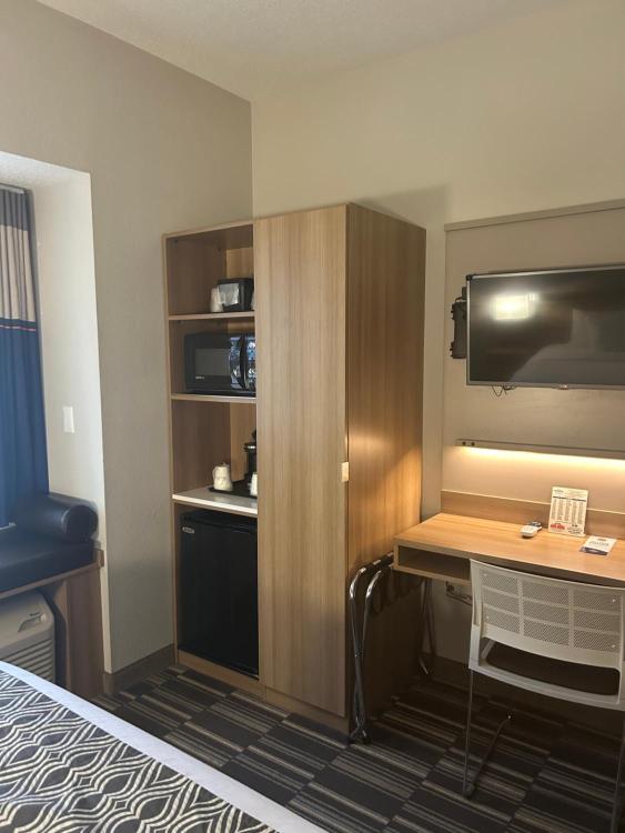Microtel Inn & Suites by Wyndham photo 1