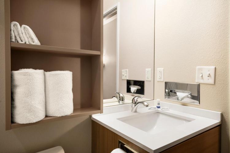 Microtel Inn & Suites by Wyndham photo 3