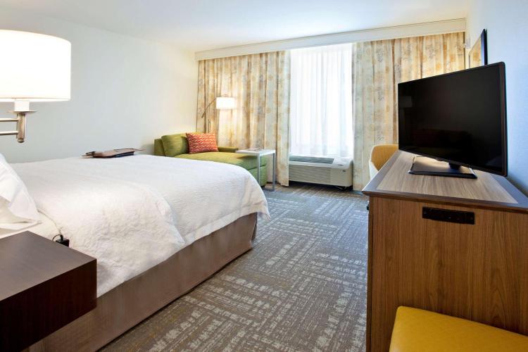 Hampton Inn & Suites - Minneapolis/Downtown photo 3