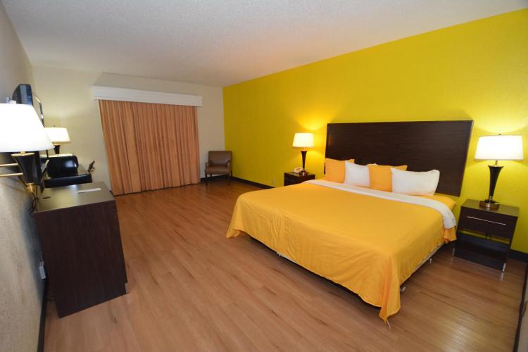 Golden Hotel and Conference Center photo 1