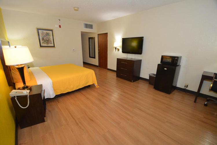 Golden Hotel and Conference Center photo 2