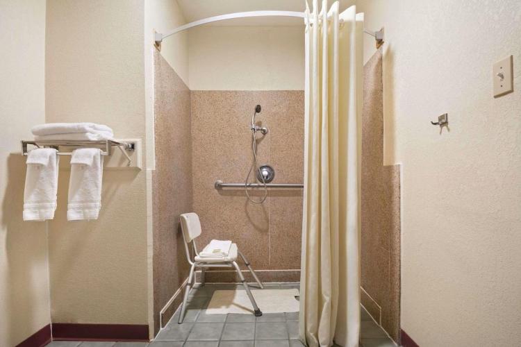 Staywell Suites photo 2