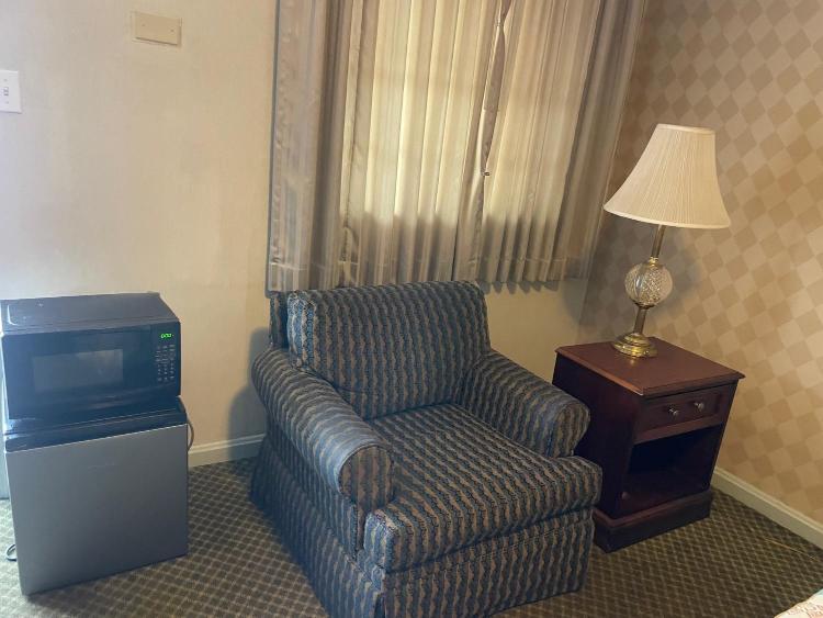 Travelers Motel photo 3