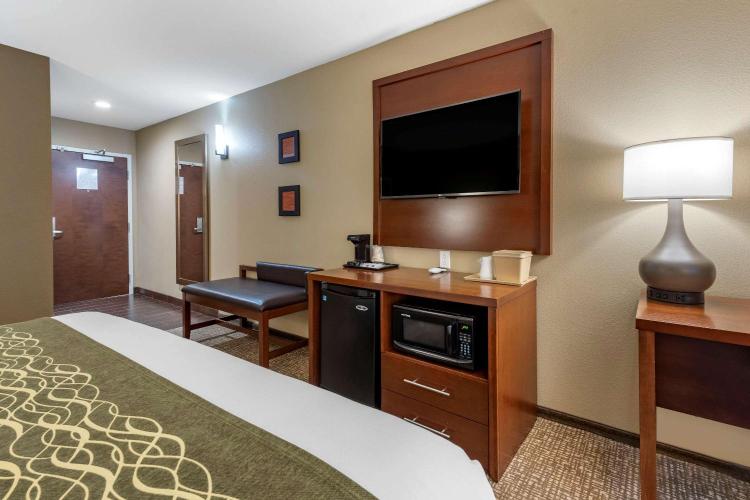 Comfort Inn & Suites Pittsburgh South photo 1
