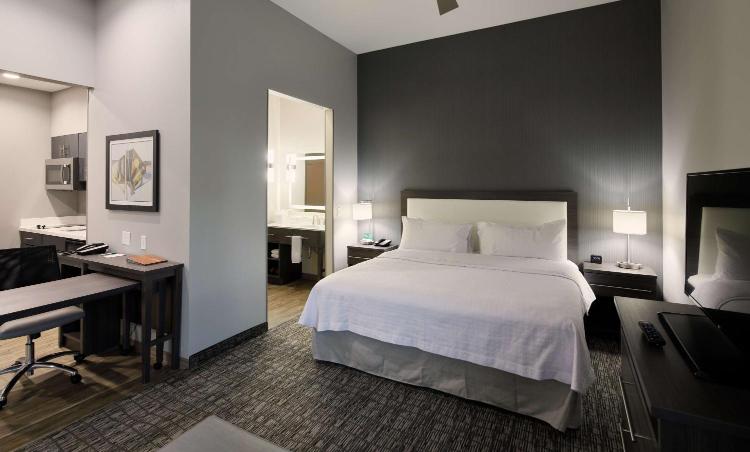 Homewood Suites By Hilton Topeka photo 1