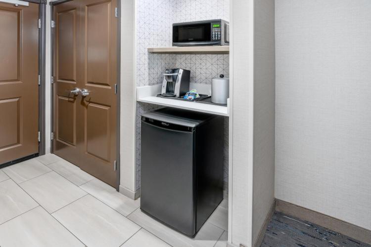 Holiday Inn Express Hotel & Suites Cheyenne by IHG photo 3