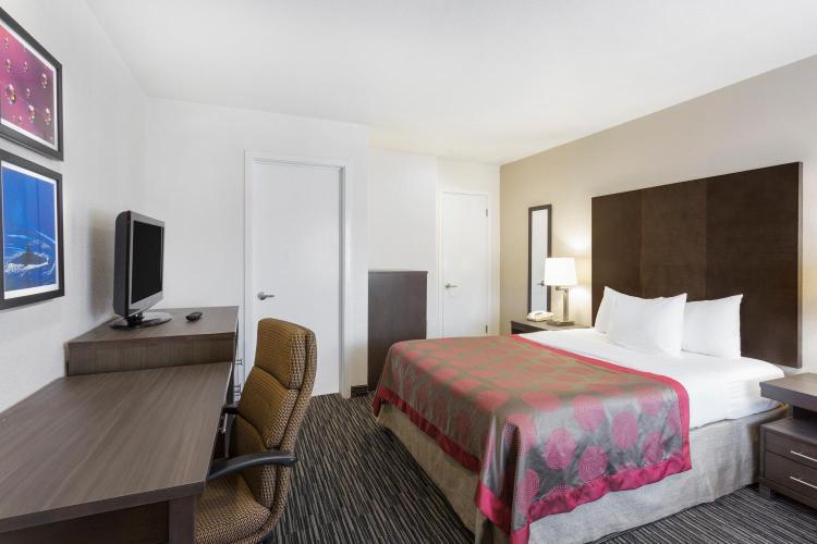 Ramada by Wyndham Monterey photo 3