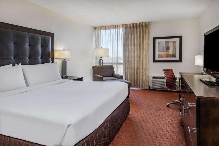 Wyndham Sacramento photo 1
