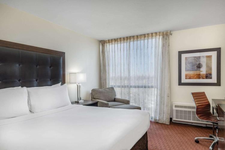 Wyndham Sacramento photo 3