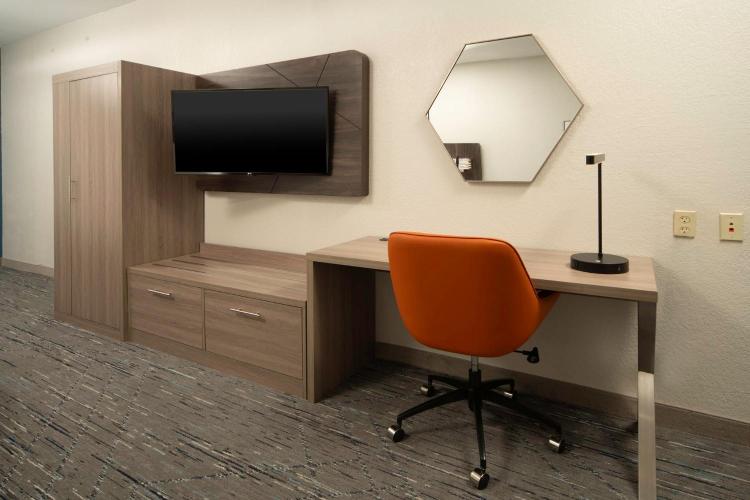 Holiday Inn Express Suites Little Rock West by IHG photo 1