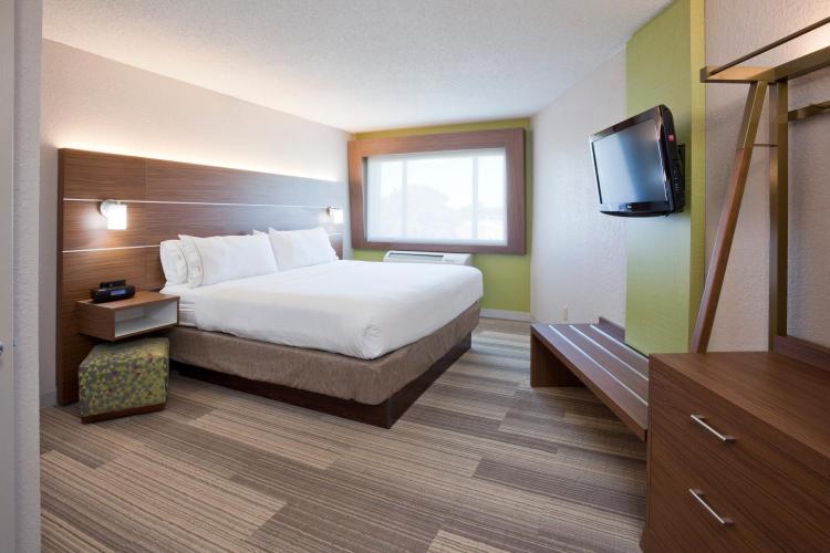 Holiday Inn Express & Suites Minneapolis - West End by IHG photo 1