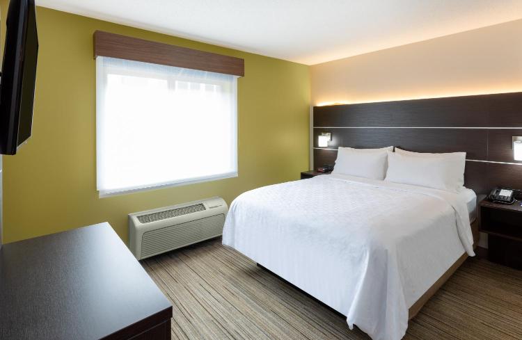 Holiday Inn Express Hotel & Suites Minneapolis-Downtown Convention Center by IHG photo 2
