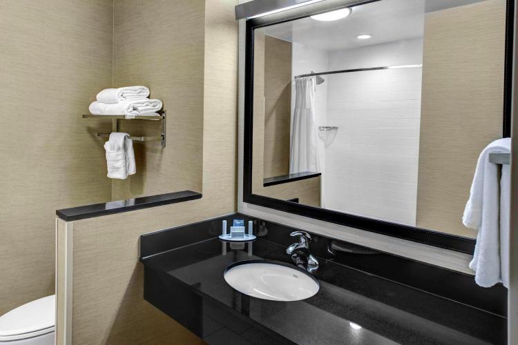 Fairfield Inn & Suites by Marriott Lansing at Eastwood photo 3